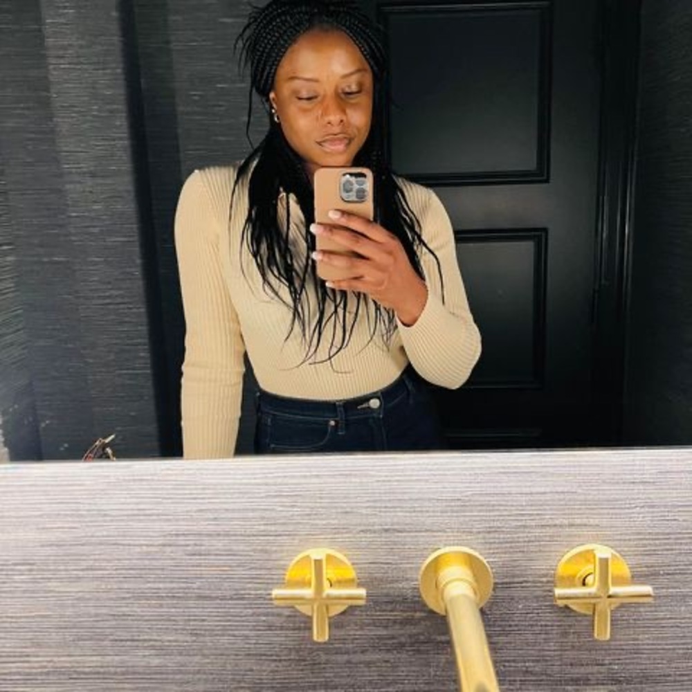 Meet your Posher, Elesha